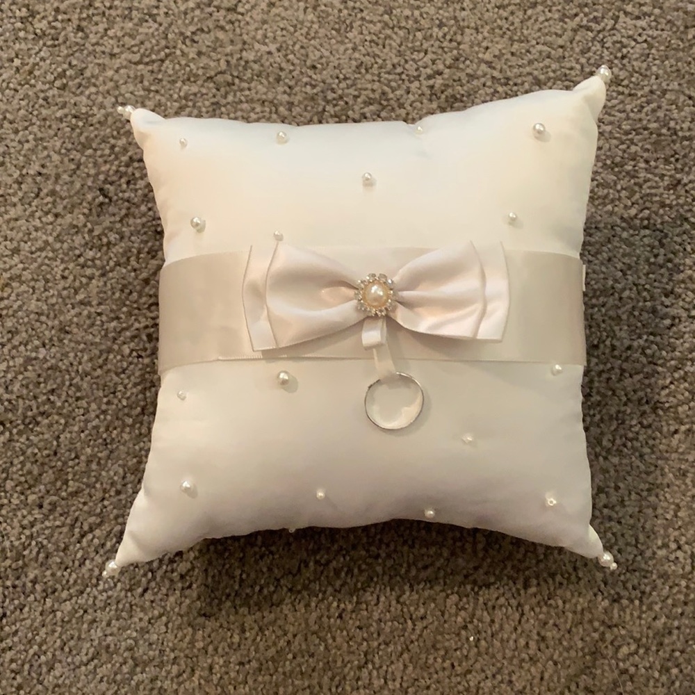 White Pearl Ring Bearer Pillow